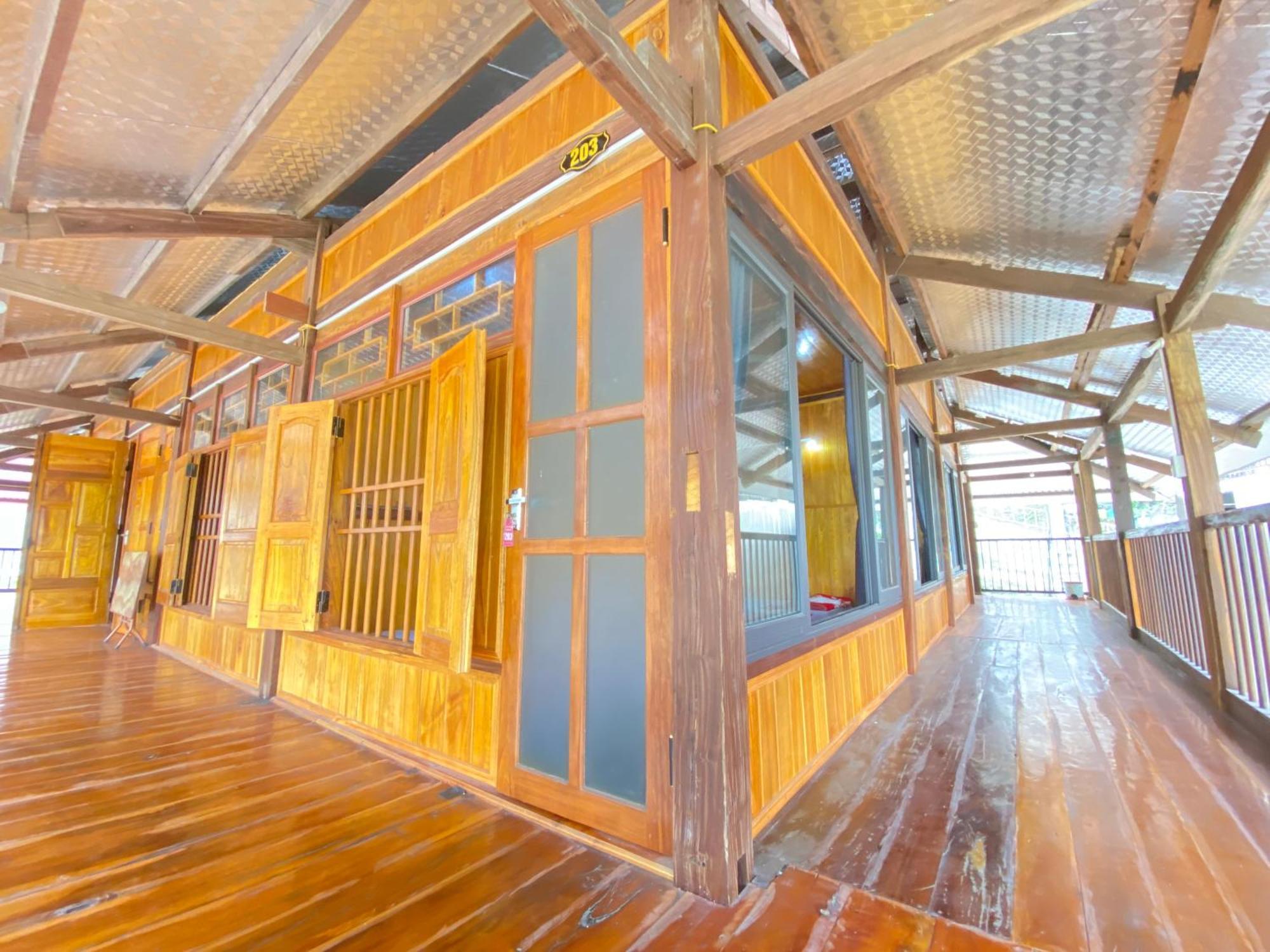 Duy Tuyen Ba Be Homestay Free Bbq Bac Kan Екстер'єр фото
