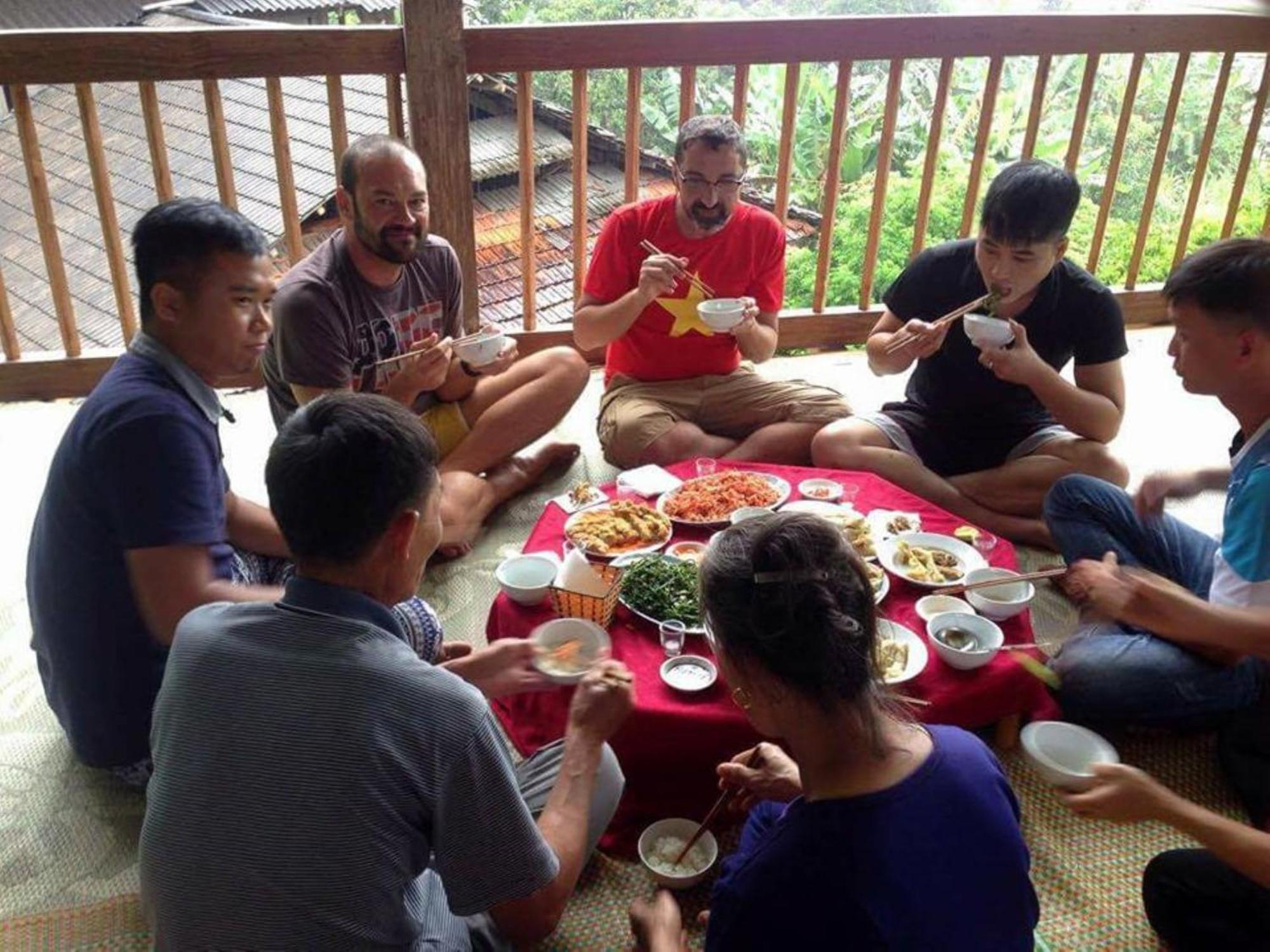 Duy Tuyen Ba Be Homestay Free Bbq Bac Kan Екстер'єр фото